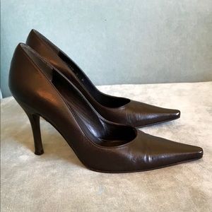 Stuart Weitzman classic pumps